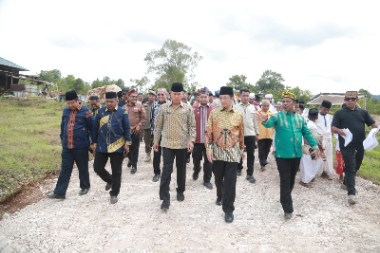 Kolaborasi Pusat dan Daerah Membangun Pesantren Al-Ikhlas Pasarwajo