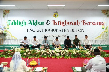 Pemkab Buton Gelar Tabligh Akbar dan Istiqosah Akhir Tahun