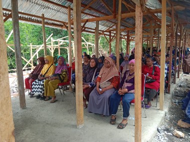 Lapak Sementara Pasar Kaloko Rampung, Pemkab Buton Lakukan Pencabutan Lot